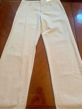 Tommy Hilfiger Woman’s Light Beige Khaki Pants Size - 8 **NWT**